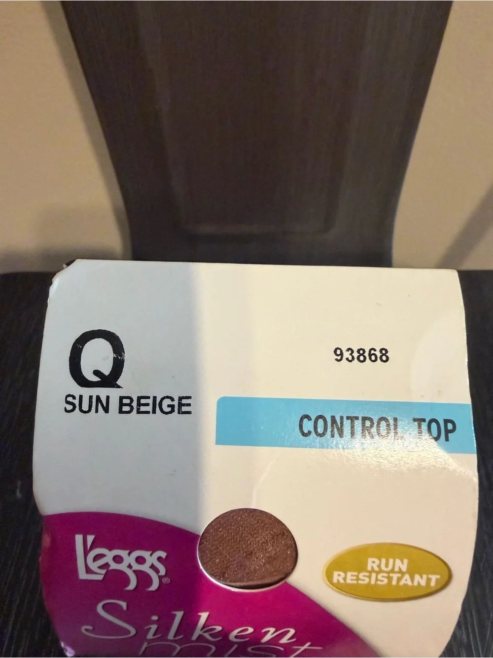 Vintage L'eggs Silken Mist Control Top Pantyhose Sun Beige Run Resistant NOS - Picture 2 of 6